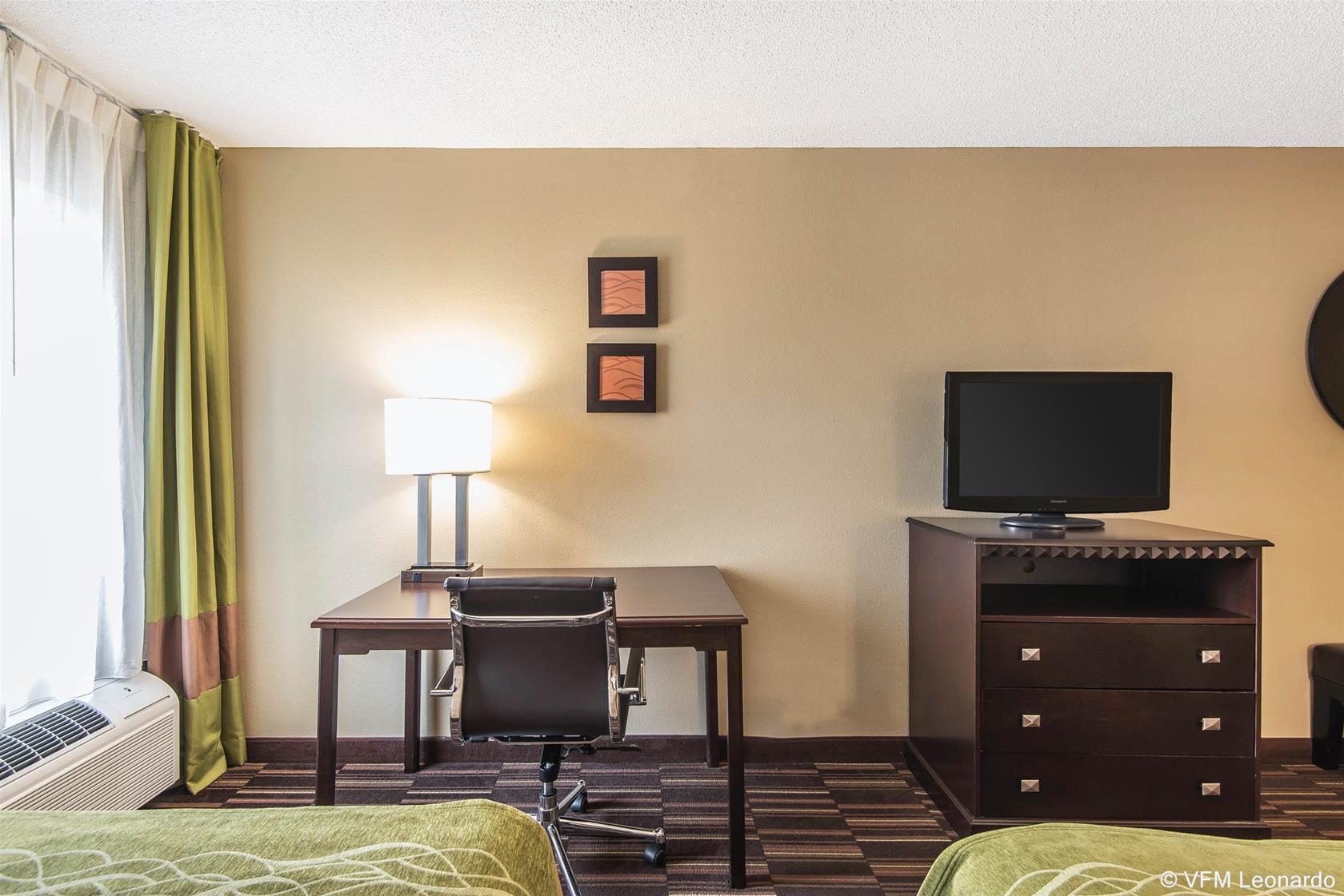 Comfort Inn & Suites Kansas City - Northeast Exterior foto