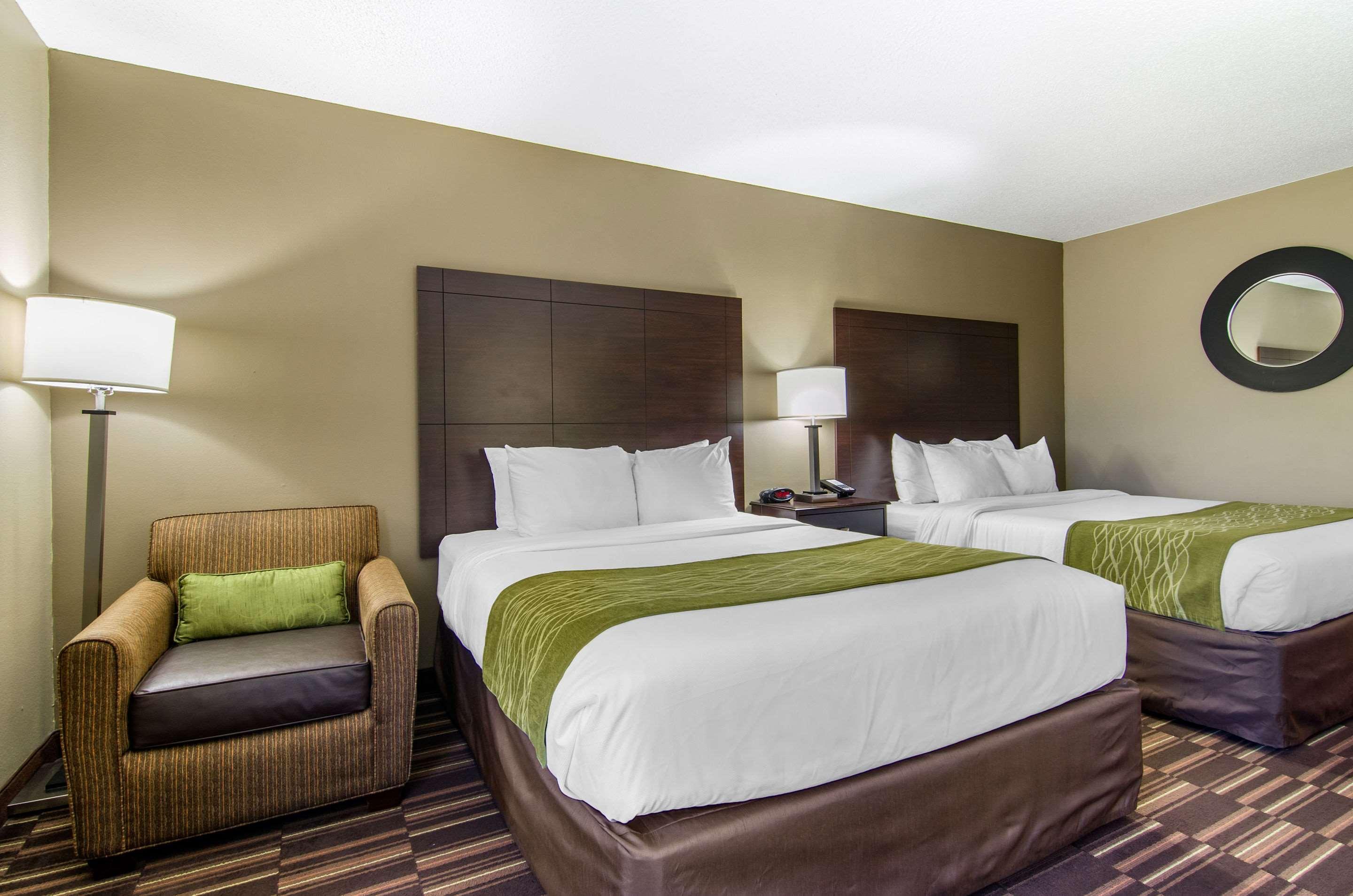 Comfort Inn & Suites Kansas City - Northeast Exterior foto