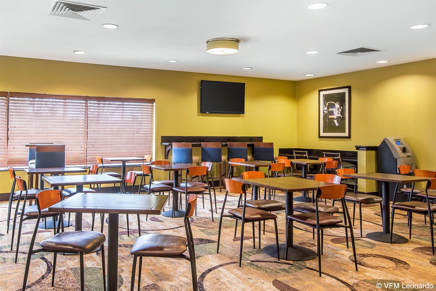 Comfort Inn & Suites Kansas City - Northeast Exterior foto